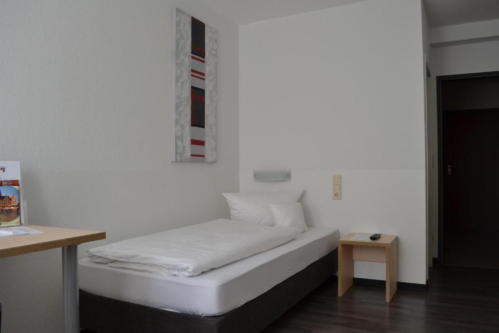 Europa-Haus-Bocholt - Bett & Bike Hotel Ruang foto